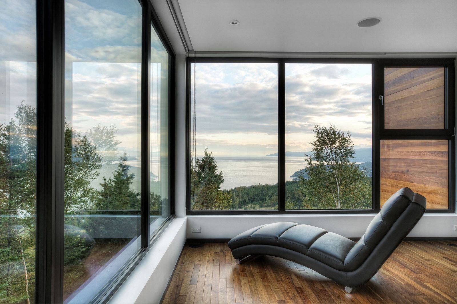 Панорамное остекление балкона: дизайн, плюсы и минусы, утепление, фото