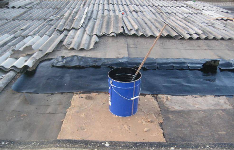 Порядок действий при протекании крыши в многоквартирном доме