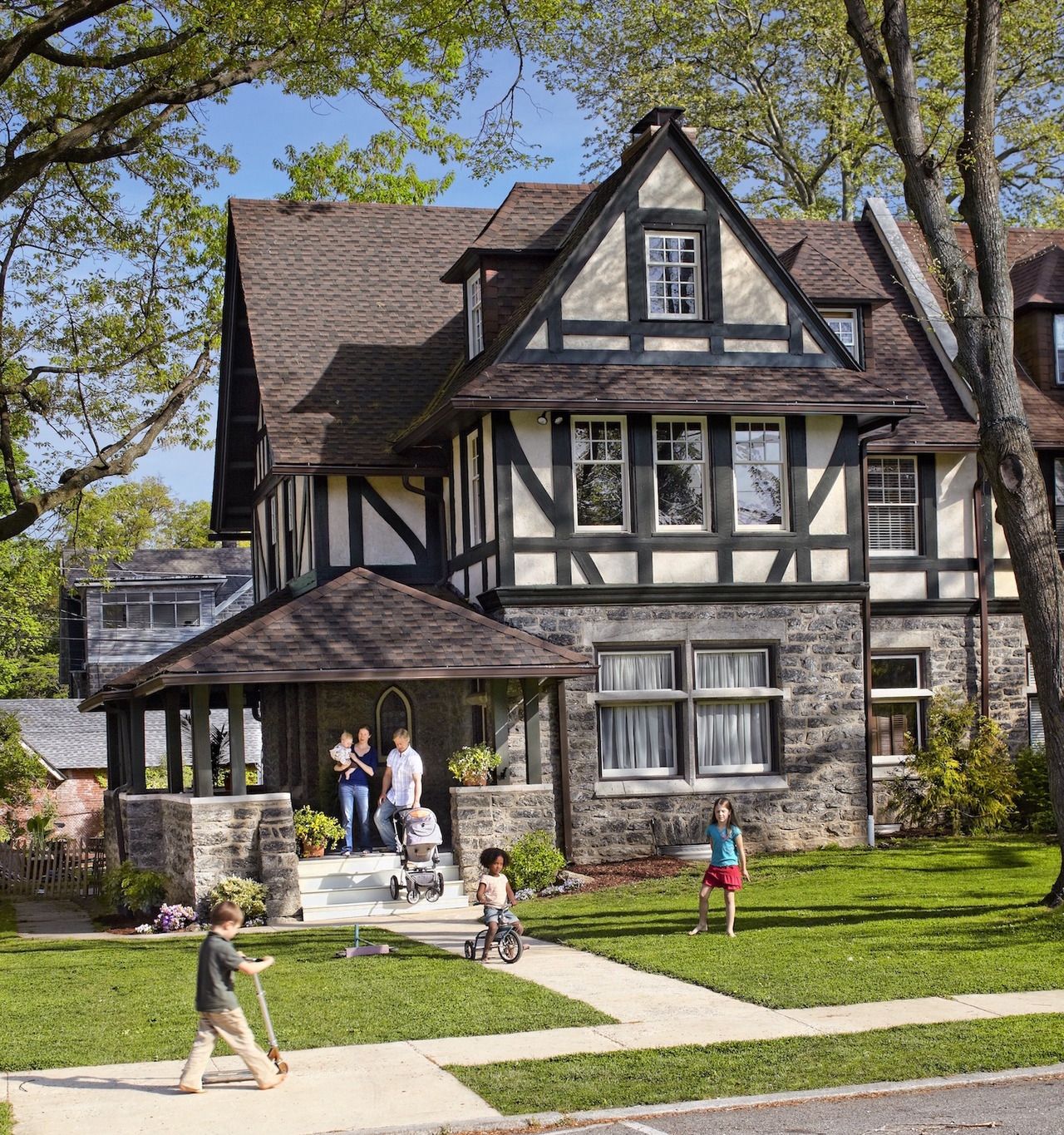 Стиль Тюдор (Tudor Revival Cottage)