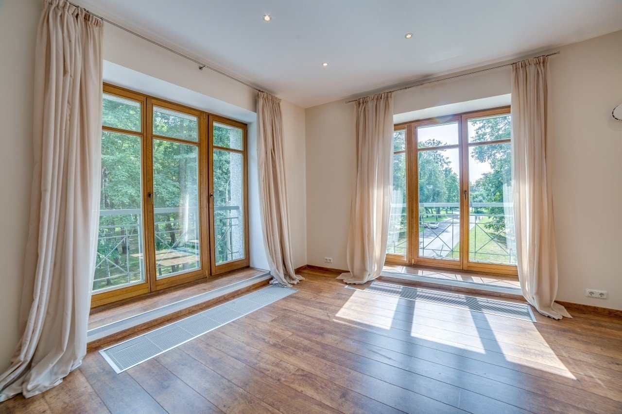Французские панорамные окна в частном доме: как выбрать? Достоинства и недостатки