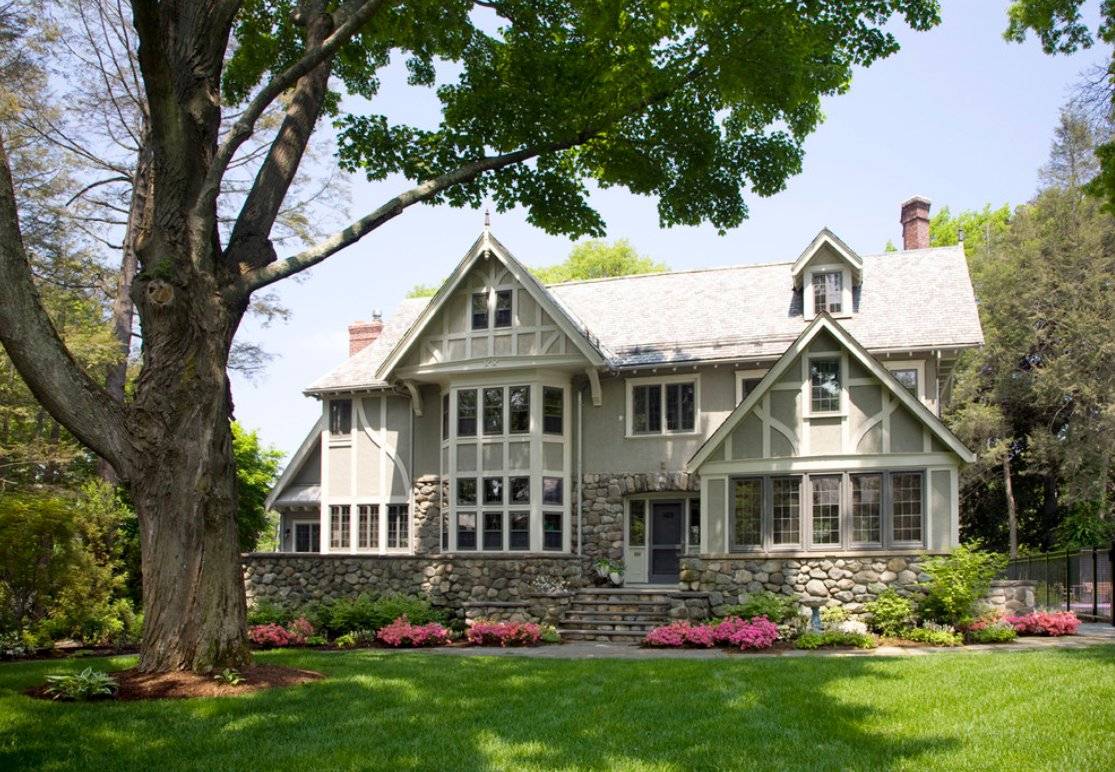 Стиль Тюдор (Tudor Revival Cottage)