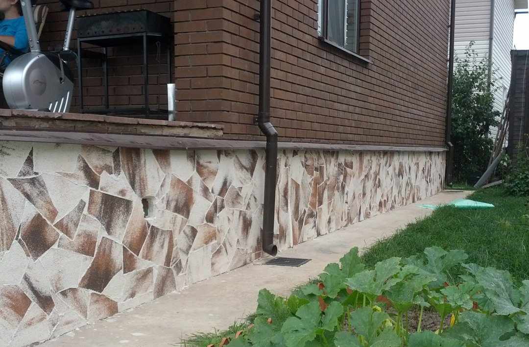 Отделка фундамента своими руками – фото и видео