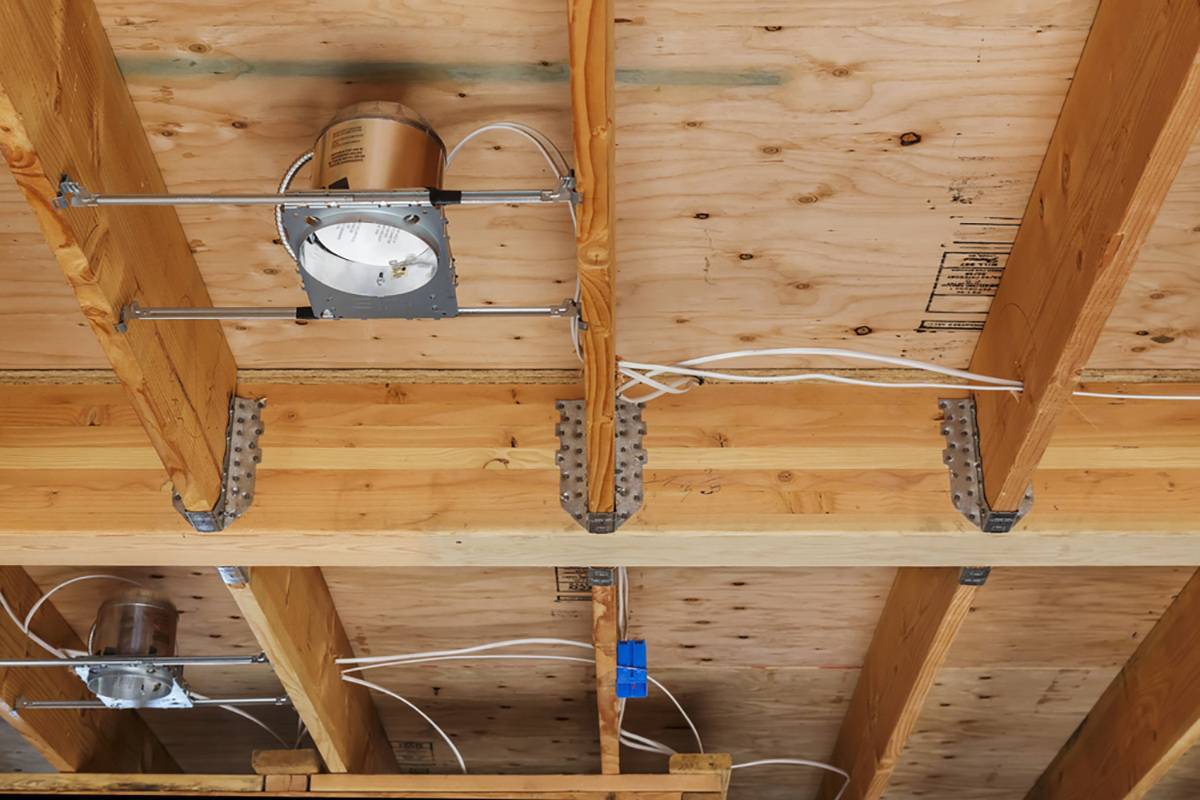 Электропроводка под старину в деревянном доме личный опыт