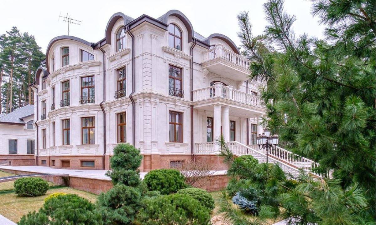 Где живут самые богатые люди россии: обзор домов и особняков - топ 15 (фото)
