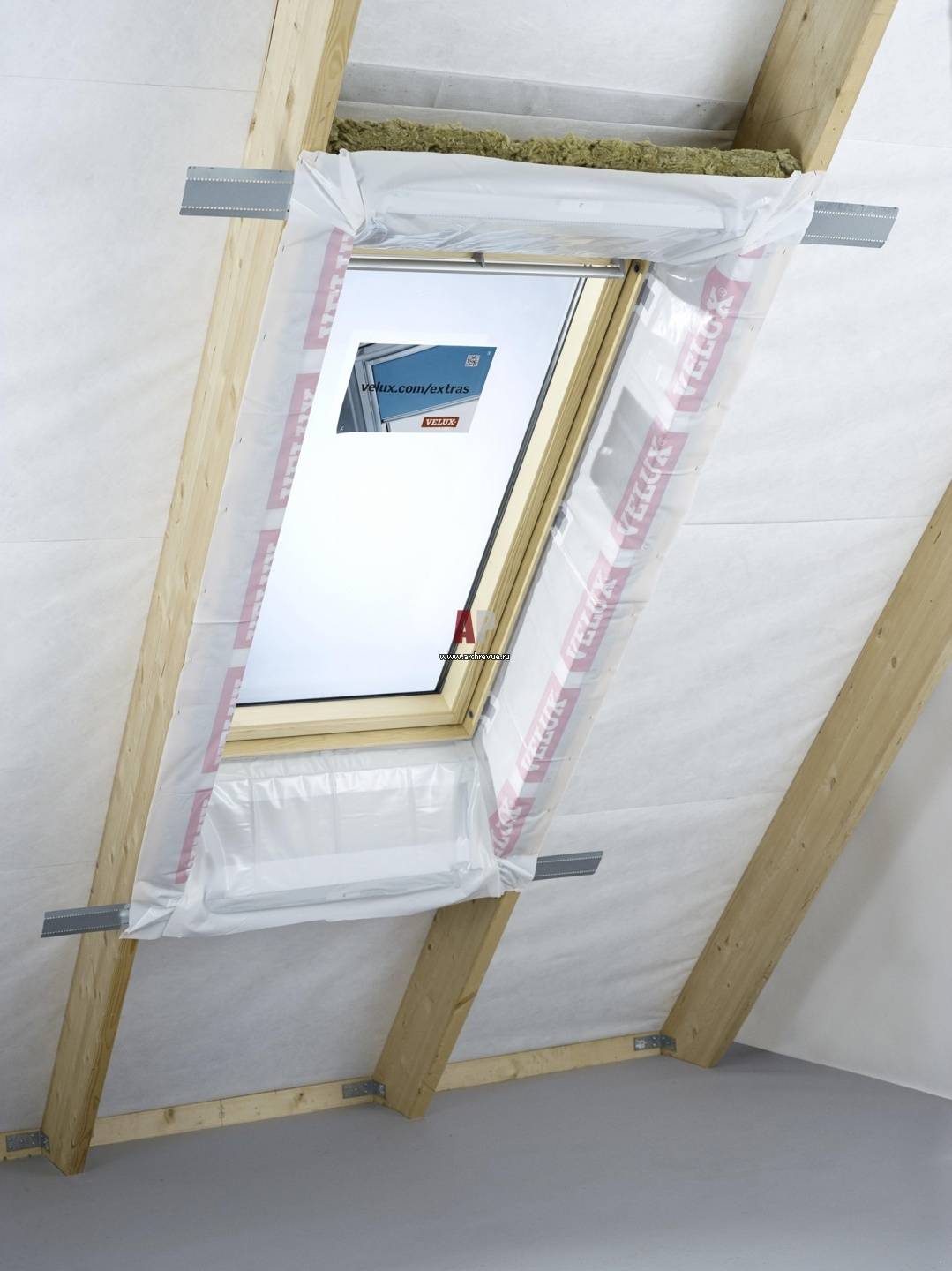 Мансардные откосы. Пароизоляция BBX sk08 0000 114*140 Velux. Пароизоляция Велюкс ВВХ 78х118 см. Пароизоляция для мансардных окон Velux. Утеплитель для мансардных окон Velux.