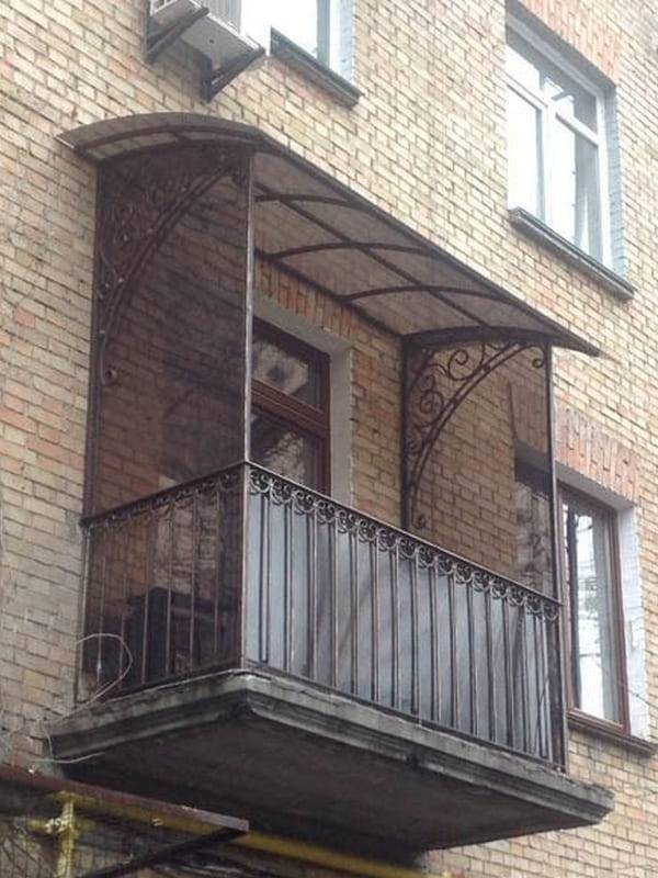 Остекление балкона поликарбонатом: необходимая информация для потребителя