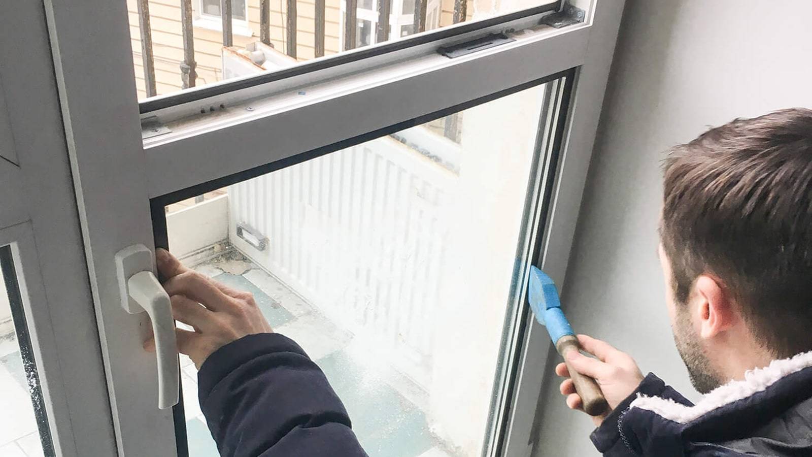 Как заменить треснувшее стекло стеклопакете