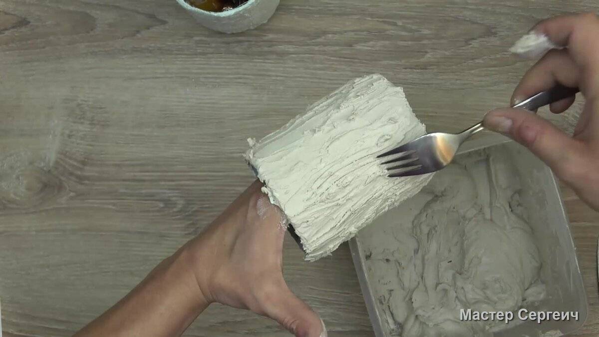 Шпаклевка по дереву: как сделать своими руками, что использовать, чтобы изготовить самому, как правильно работать, чем наносить, как затемнить, как называются виды?