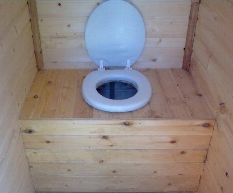 Посиди, подумай! как построить отличный дачный туалет?