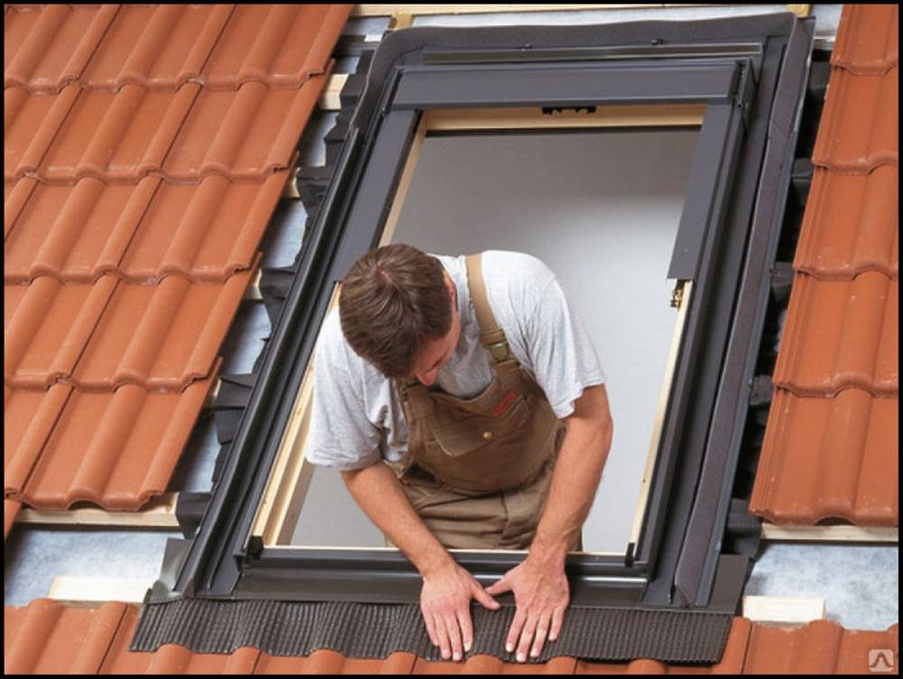 Монтаж мансардного окна: пошаговая типовая инструкция по проведению установки