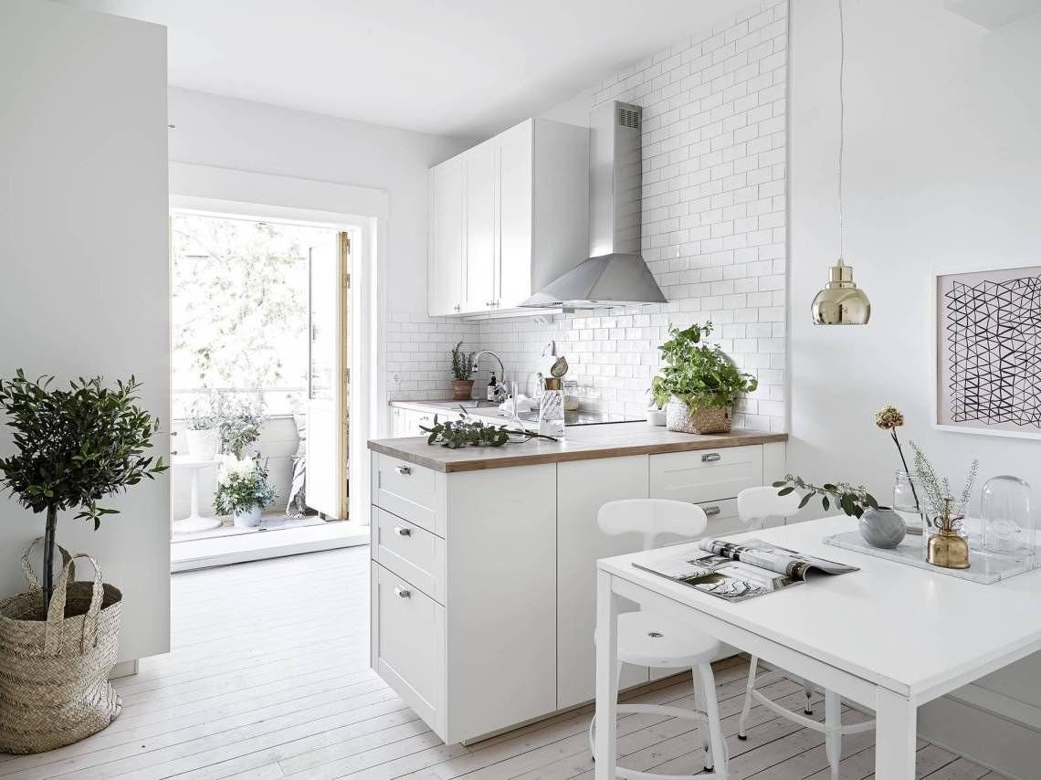Кухня в скандинавском стиле: дизайн гарнитура, фартука, кухня-гостиная без верхних шкафов, малогабаритная угловая кухня
 - 33 фото