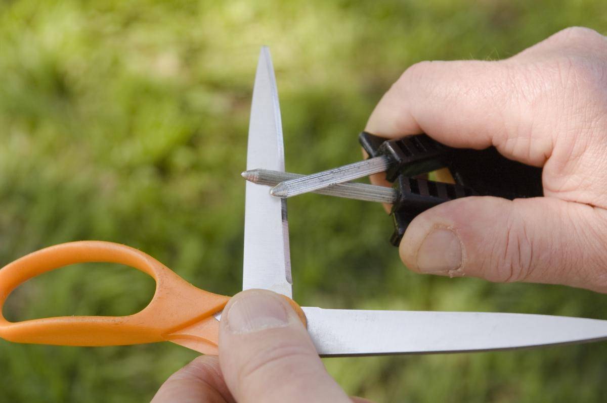 Как наточить ножницы самостоятельно: 10 простых способов заточки