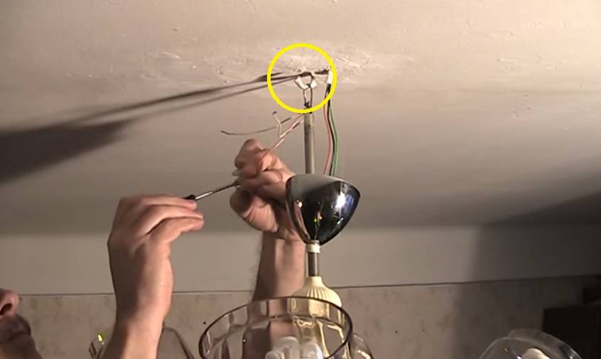 Установка люстры на натяжной потолок: способы крепления и инструкция по монтажу