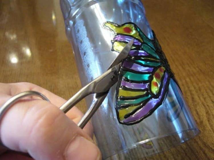 Как сделать бабочек из пластиковых бутылок. бабочки из пластиковых бутылок - мастер классы и шаблоны.