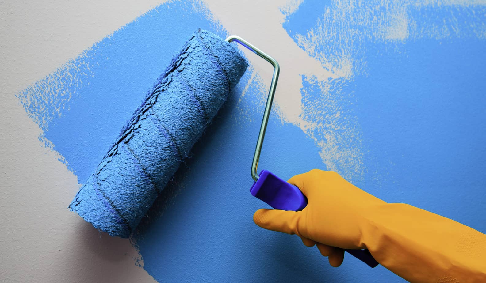 Краска для ванной комнаты: как выбрать надежный и нетоксичный состав без запаха?