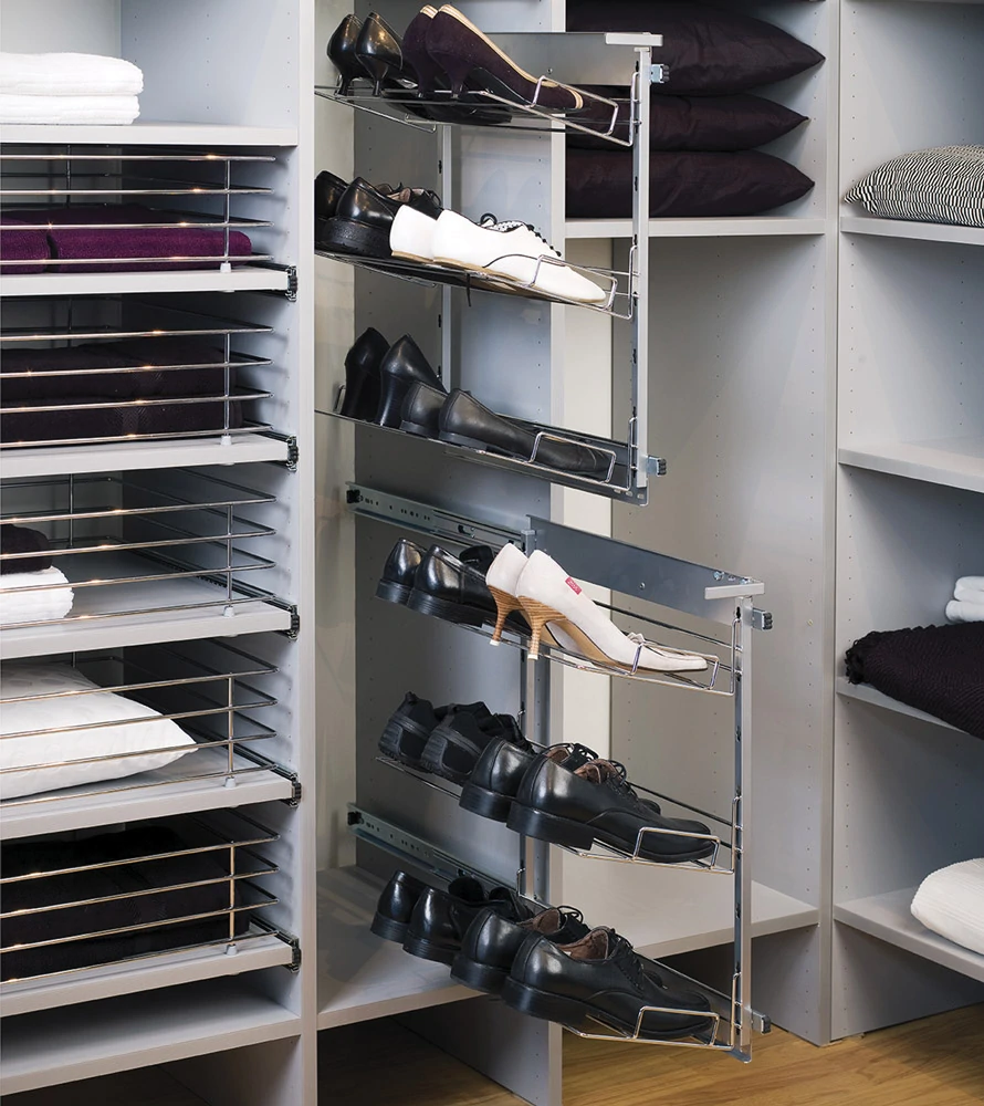 Сортировка обуви в шкафу и особенности процесса