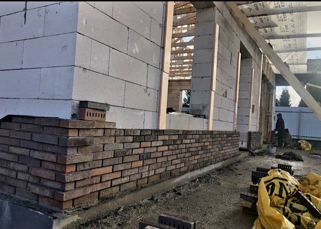 Сколько стоит самому построить дом из кирпича