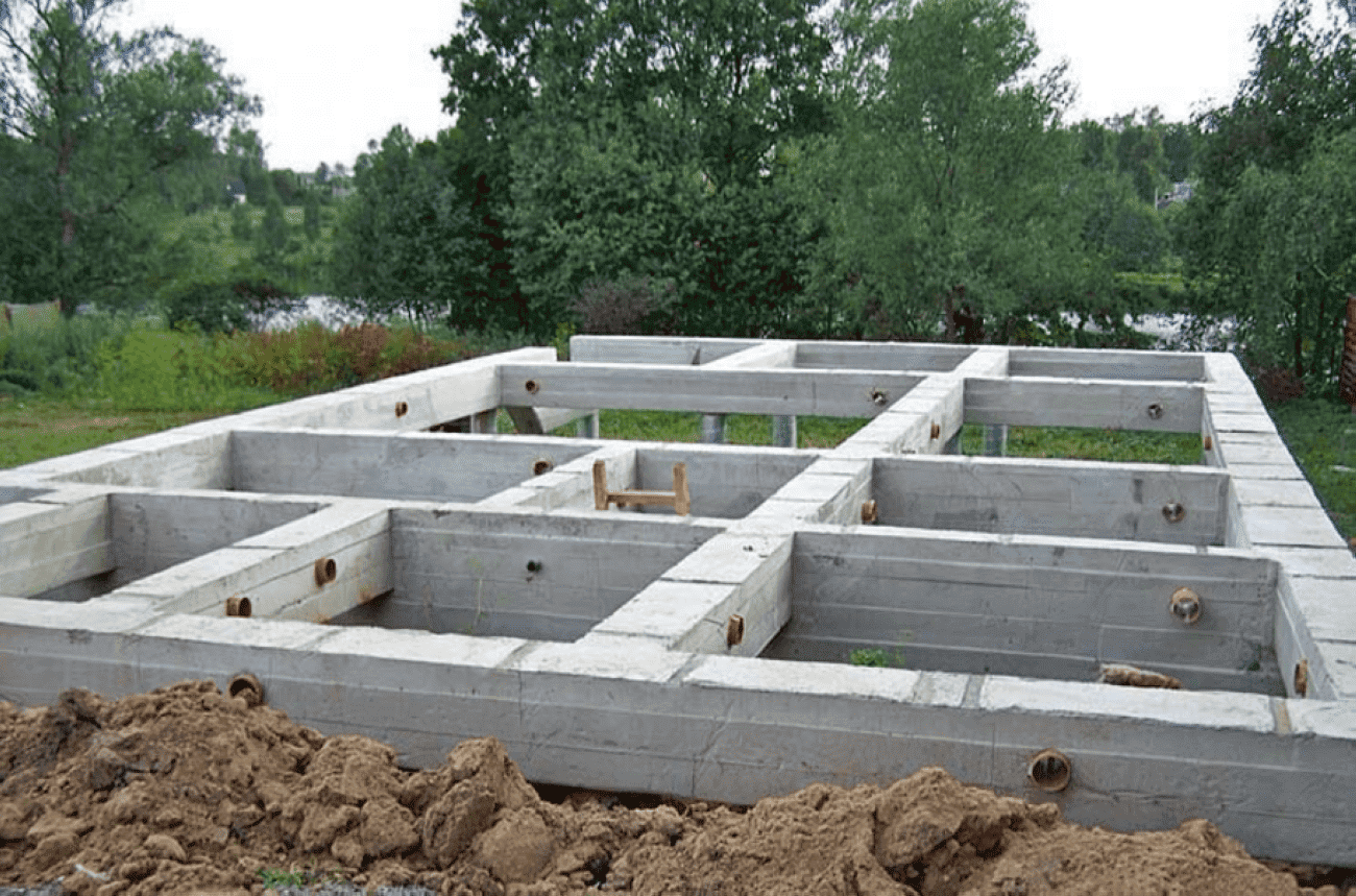 Фундамент для дома из газобетона: как построить