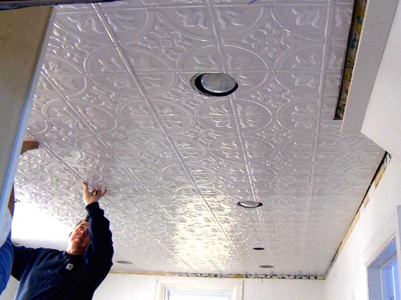 Чем и как помыть подвесной потолок и пенопластовую плитку