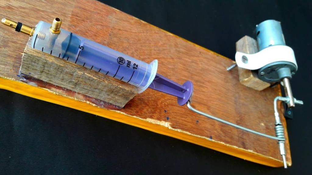 Компрессор (помпа) для аквариума своими руками