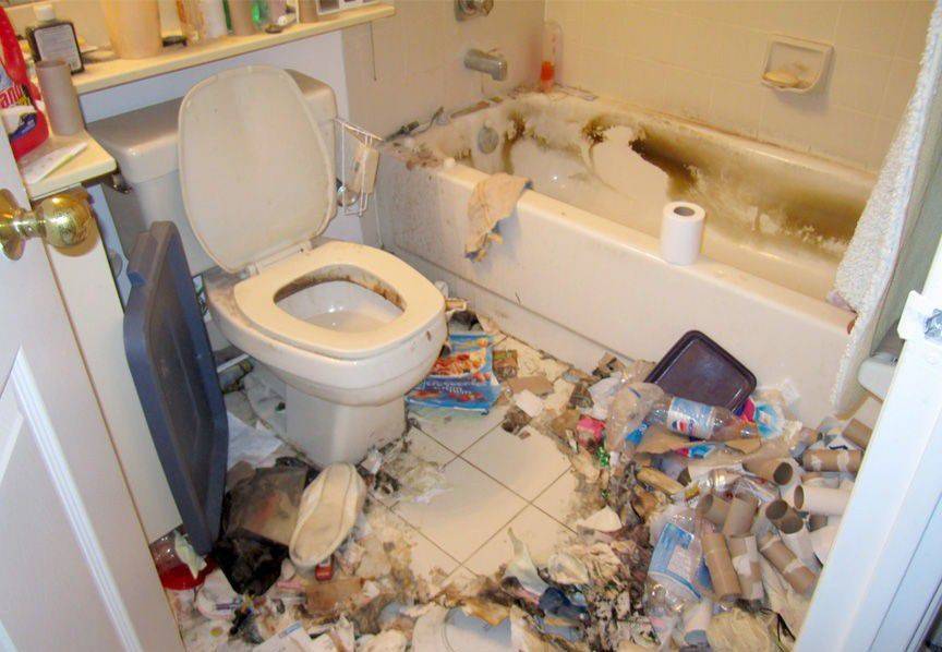 7 грубых ошибок, которые вы совершаете во время уборки в ванной