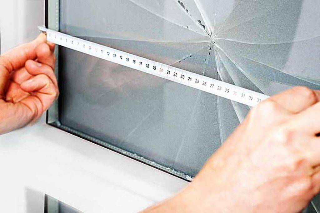 Как заменить треснувшее стекло стеклопакете: замена битого стекла своими руками