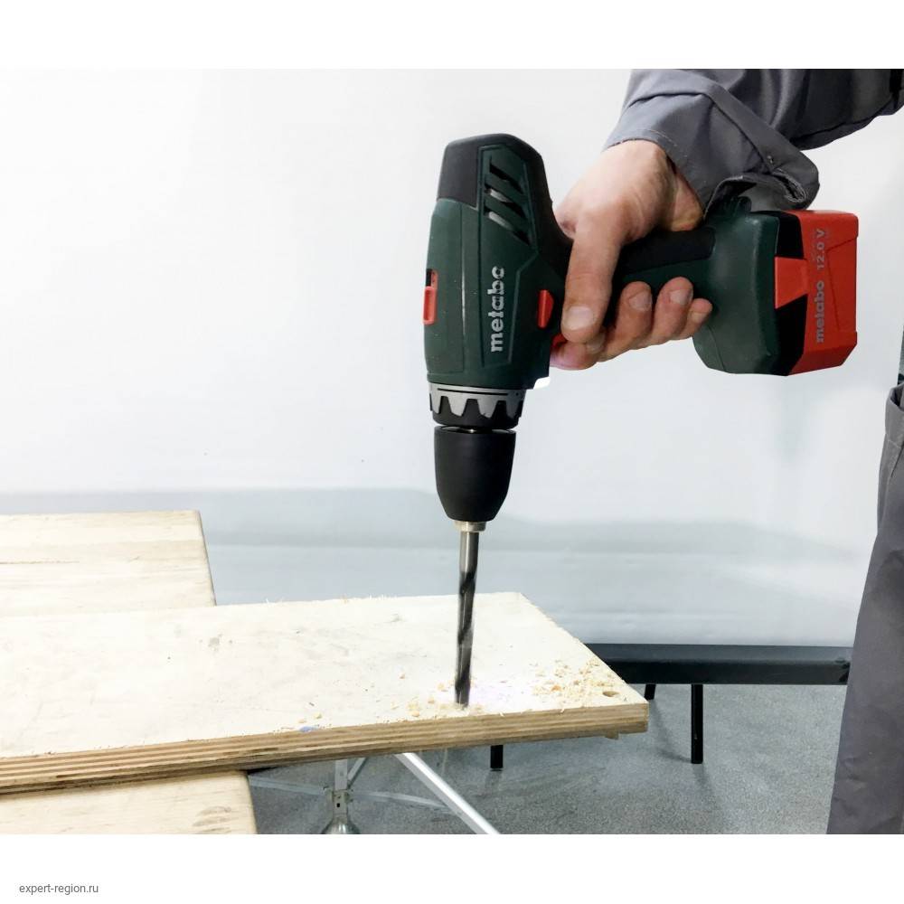 10 лучших бюджетных шуруповертов для дома до 7 000 руб