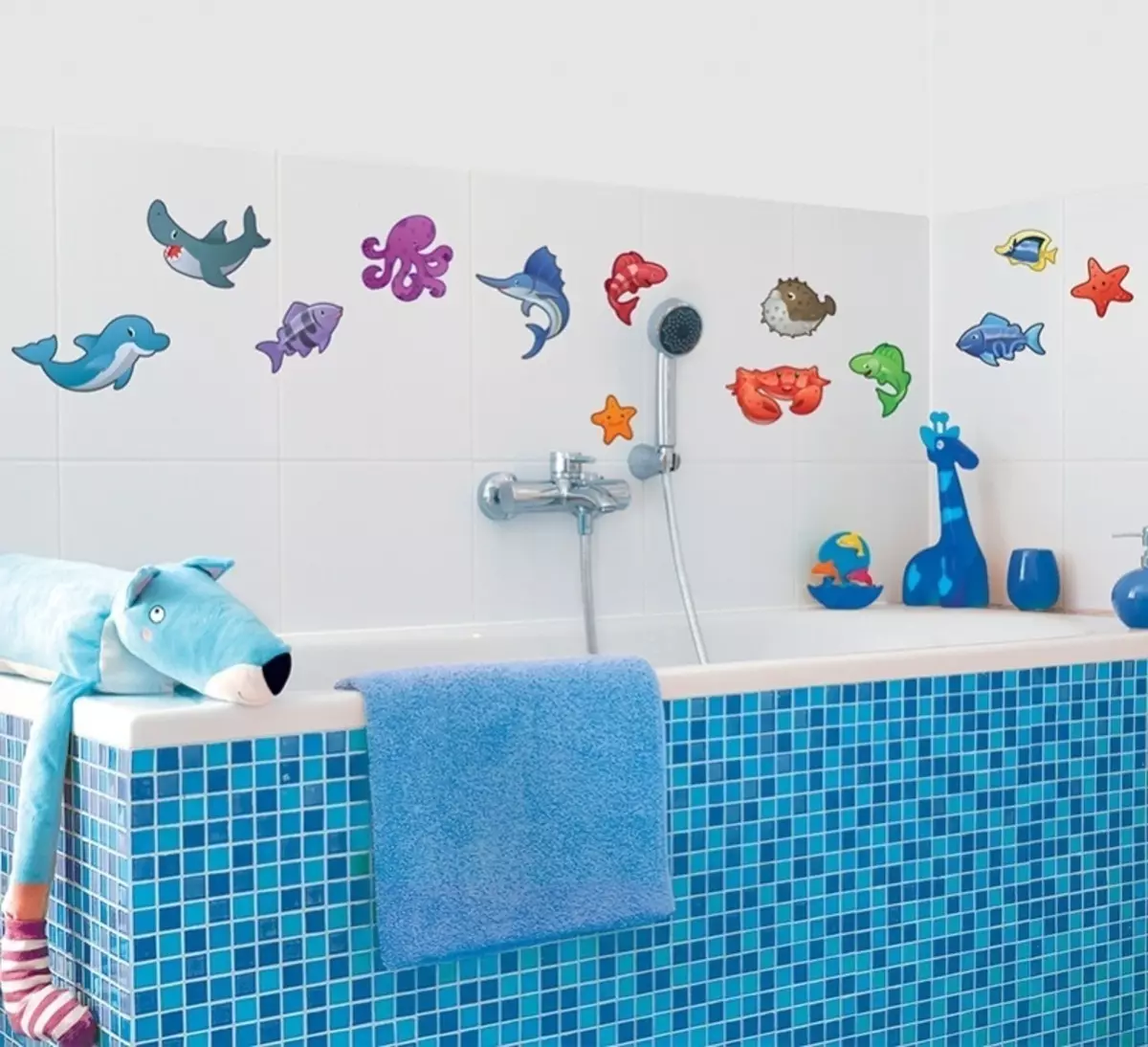 Красивые декоративные наклейки в ванную на плитку: Обзор и Виды и идеи оформления - Обзор