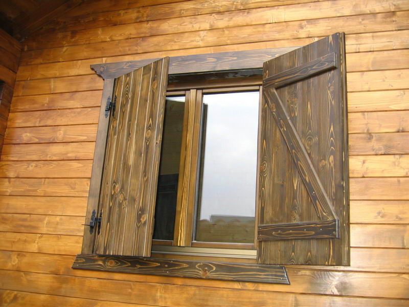 Как установить деревянные ставни на окна своими руками