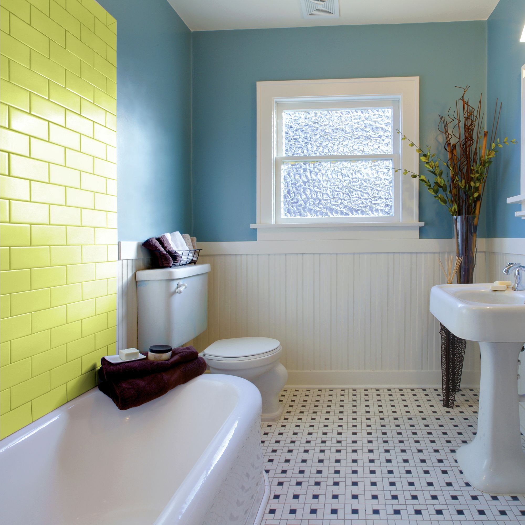 Ванная комната без плитки: как отделать стены