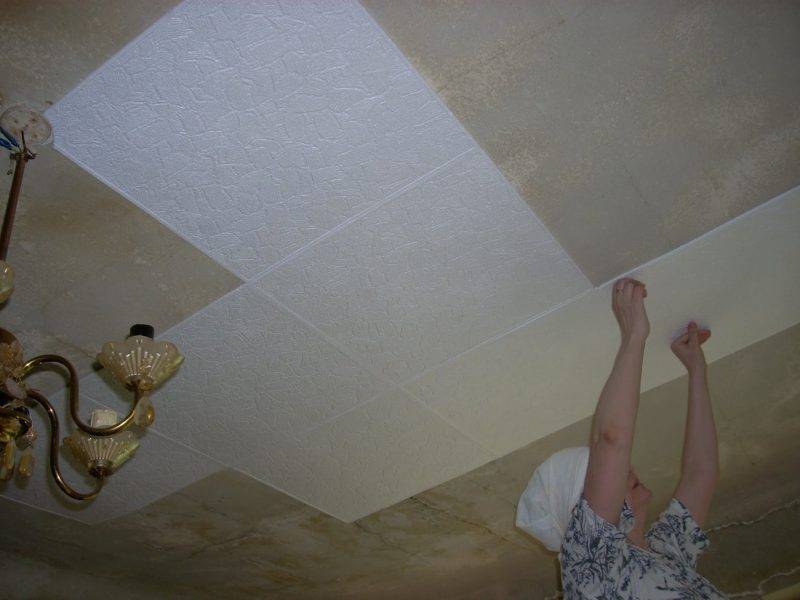 Чем побелить потолок перед поклейкой потолочной плиткой - строительный журнал