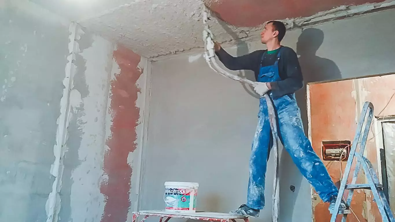 Выравнивание потолка своими руками
